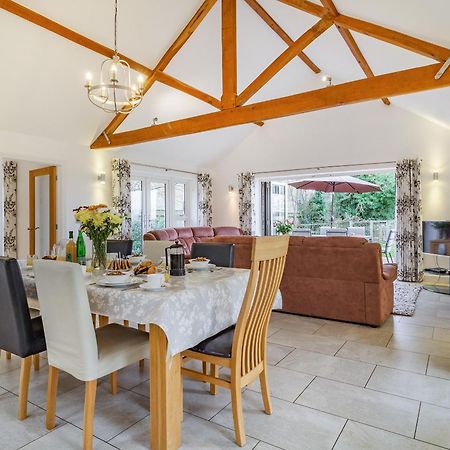 Barrow Barn Villa Wicken  ภายนอก รูปภาพ